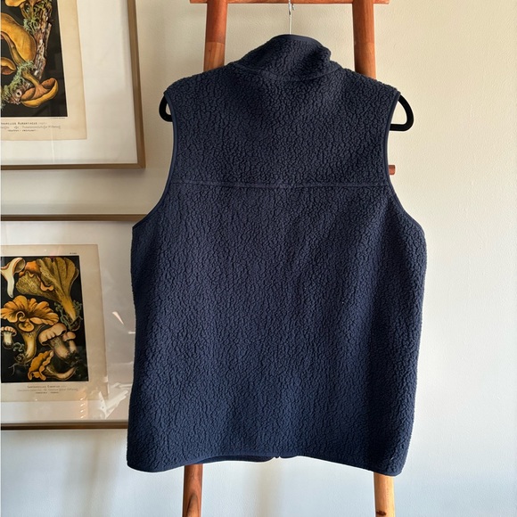 • Patagonia Retro-Pile Vest • - Picture 2 of 3